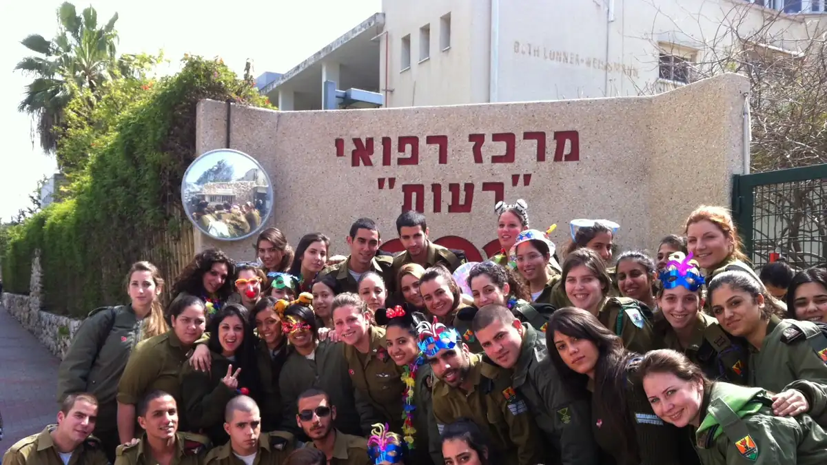 מסיבת שחרור: איך חוגגים את סוף השירות כמו שצריך